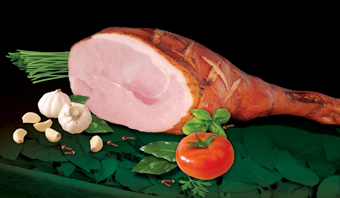 WIERZEJKI Szynka chlopska z noga w plastrach. 55,24 zl/kg